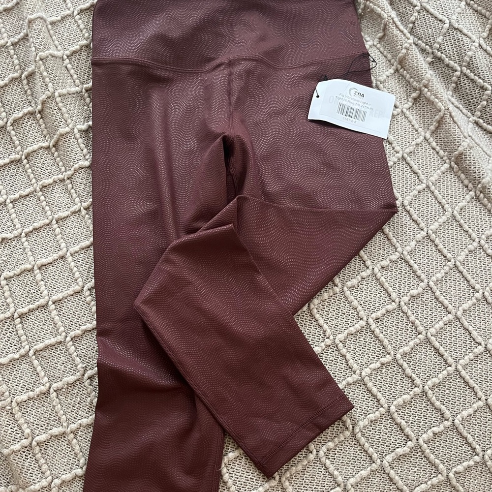 ZYIA leggings NWT!!!!!